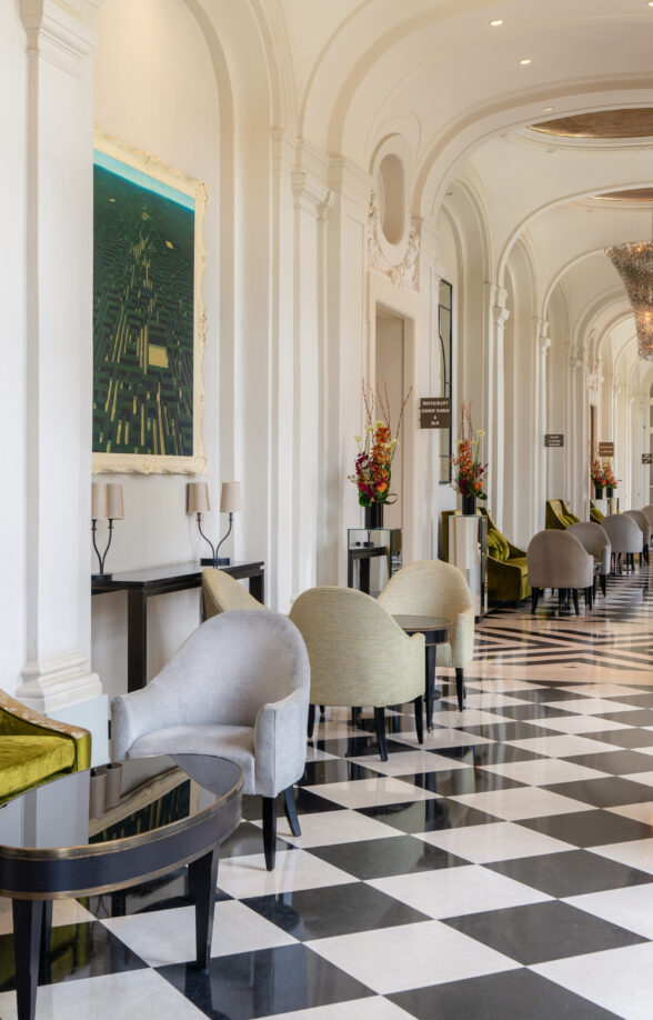 Peacock Alley - Trianon Palace_Versailles
